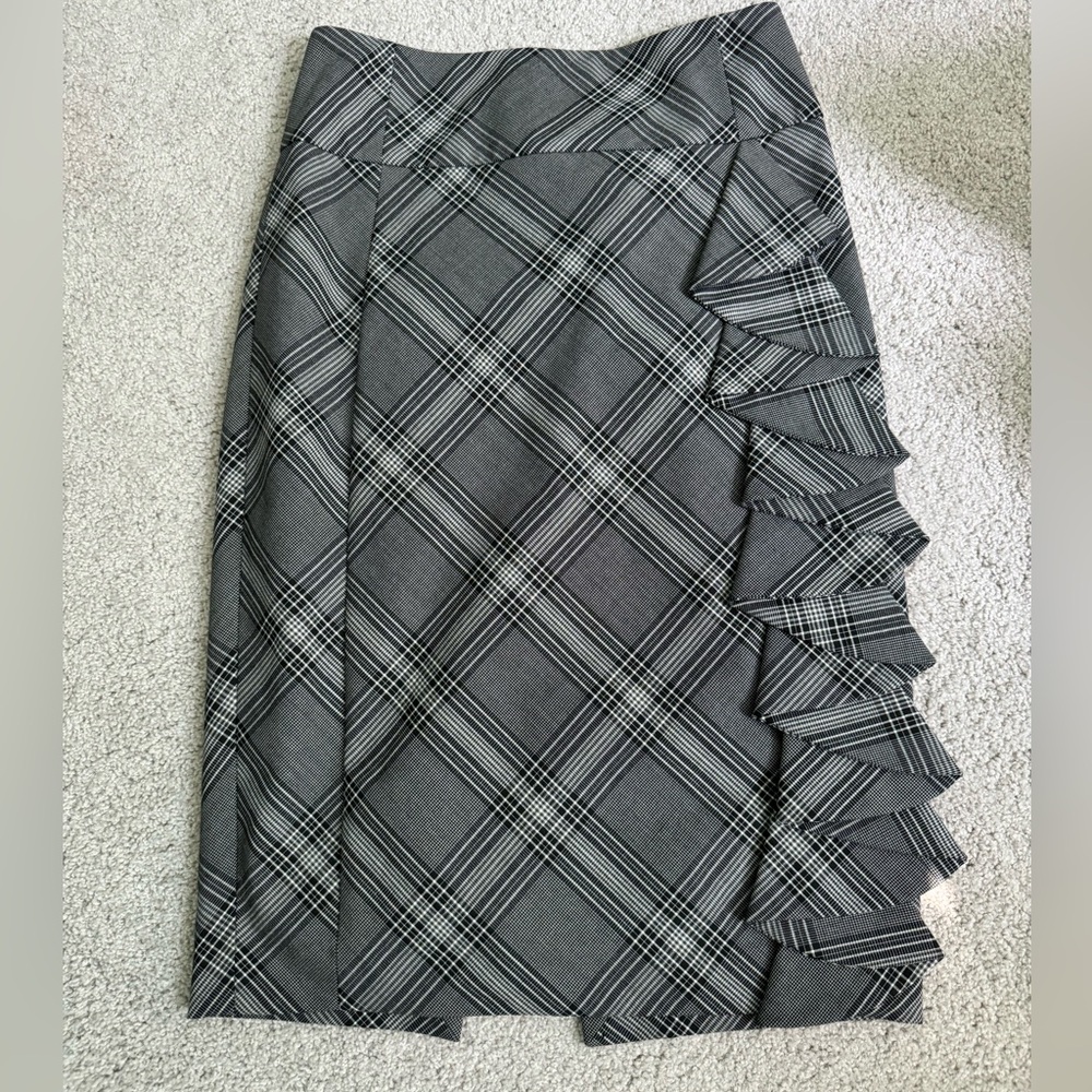 EUC EXPRESS Design Studio Knee-Length Skirt, Black White, 0